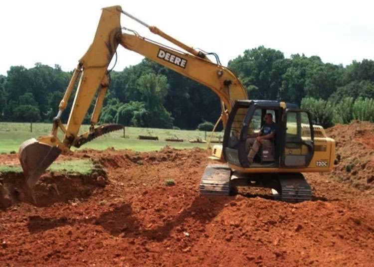 Magic-Pools-And-Spas-Lexington-NC-Pool-Construction-pool-dig